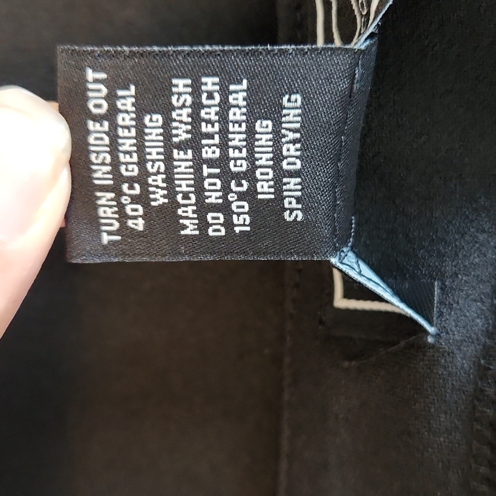 Black Skirt M New York & Company - Picture 8 of 8